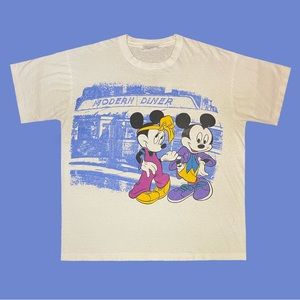 Vintage 90’s single stitch Mickey and Minnie modern dinner t-shirt.